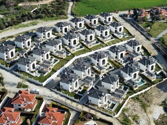Kuşadasi, Aydin içerisinde satılık Villa