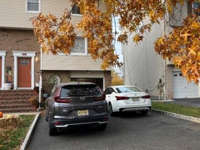 House for sale in Elmwood Park, New Jersey