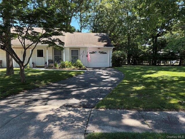 Condo for sale in Centereach, New York