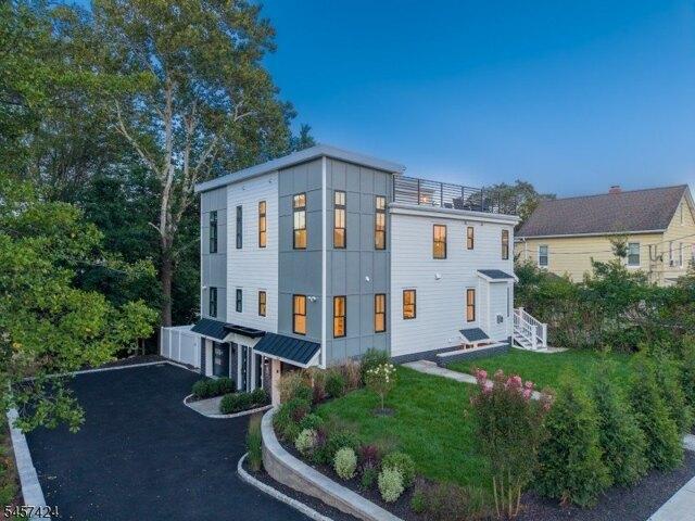 Condo for sale in Millburn, New Jersey