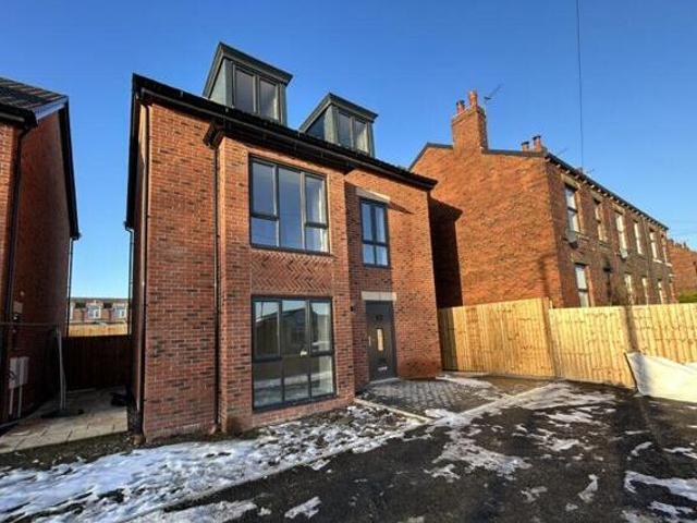 House for rent in London Park, Mirfield