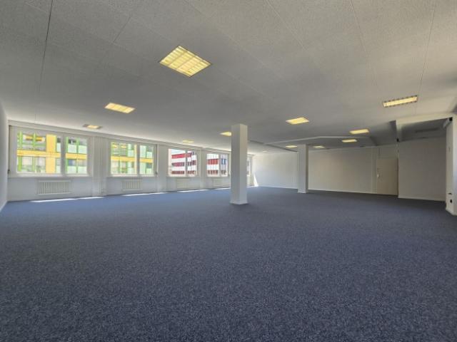 Büro mieten in Renens, Waadt