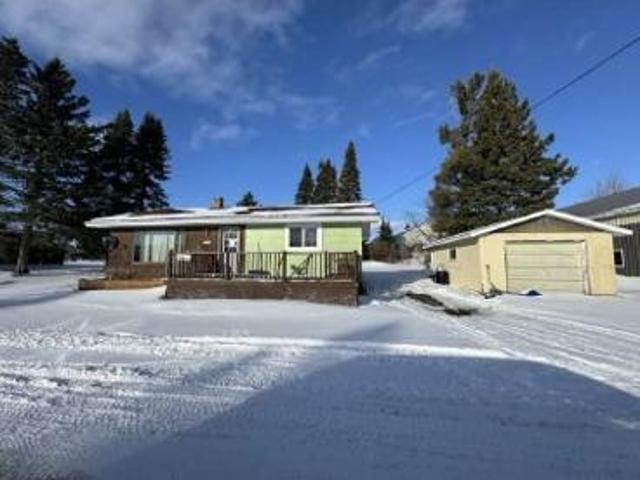 House for sale in Calumet