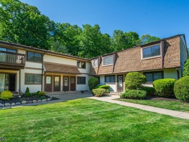 Condo for sale in Stanhope