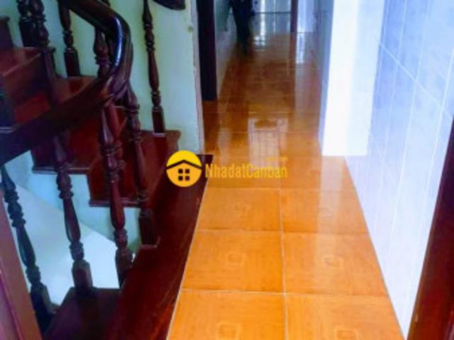 Nhà mặt phố bán