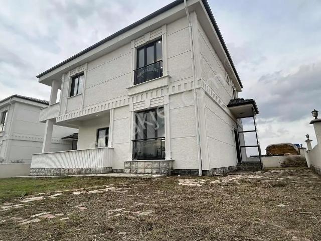 Kırklareli Merkez, Kirklareli içerisinde satılık Villa