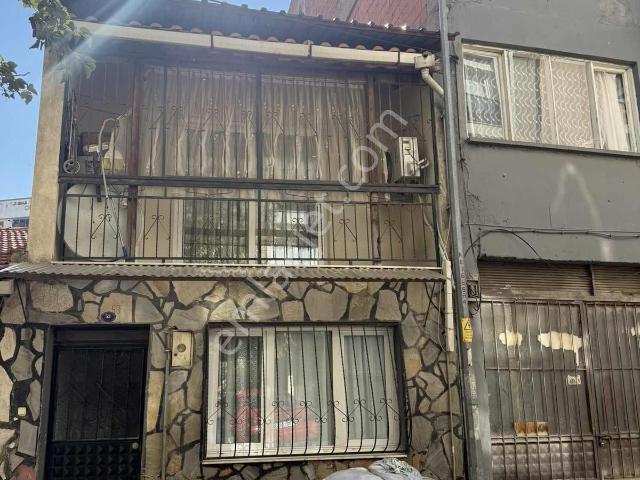Karabağlar, İzmir içerisinde satılık Villa