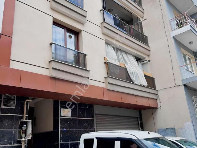Bahar Mahallesi, Karabağlar içerisinde satılık mülk