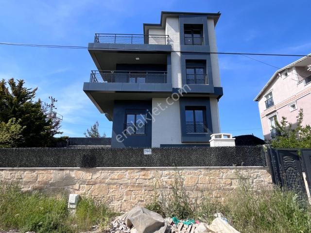 Yeniçiftlik Mahallesi, Marmaraereğlisi içerisinde satılık Villa