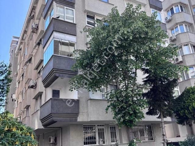 Kadiköy, İstanbul içerisinde kiralık mülk
