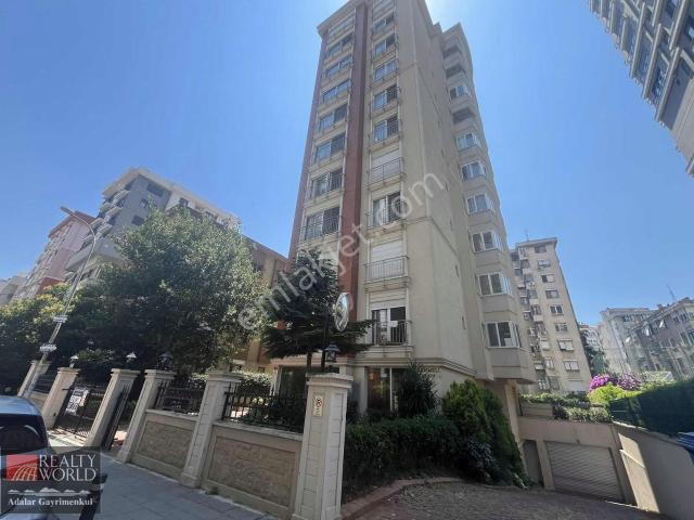 Kadiköy, İstanbul içerisinde kiralık mülk