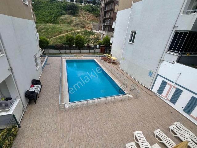 İzmit, Kocaeli içerisinde kiralık mülk