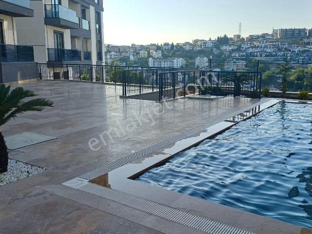İzmit, Kocaeli içerisinde kiralık mülk