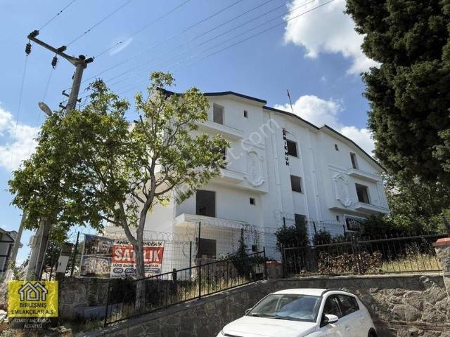 İzmit, Kocaeli içerisinde satılık mülk