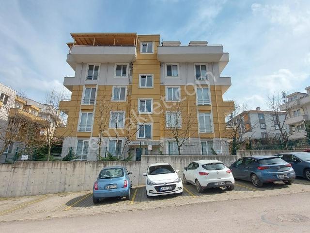 İzmit, Kocaeli içerisinde kiralık mülk