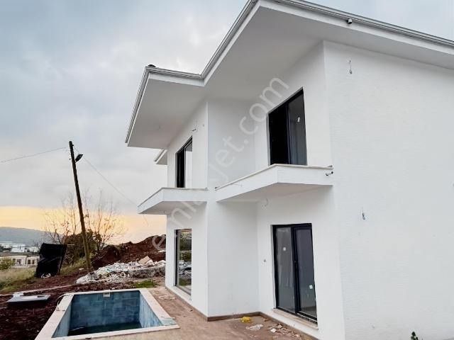 Bahçecik, Başiskele içerisinde satılık Villa