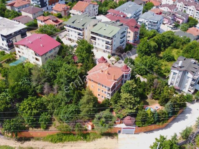 Başiskele içerisinde satılık Villa