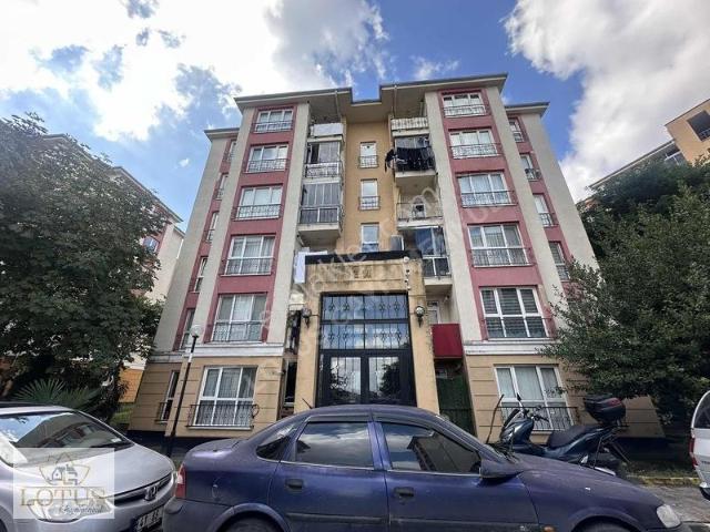 Nüzhetiye Mahallesi, Başiskele içerisinde kiralık mülk