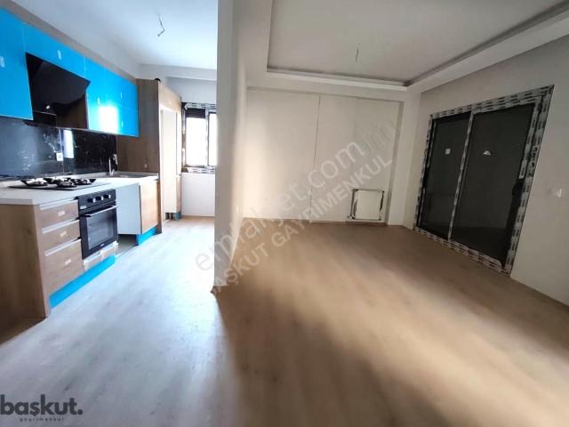 Karşiyaka, İzmir içerisinde kiralık mülk