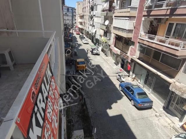 Karşiyaka, İzmir içerisinde kiralık mülk