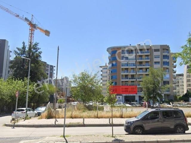 Bayrakli, İzmir içerisinde satılık mülk