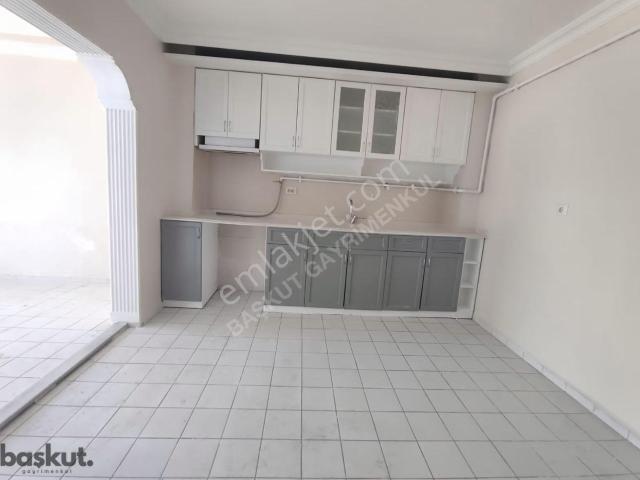 Karşiyaka, İzmir içerisinde kiralık mülk