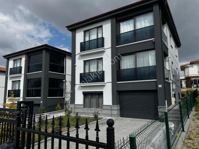 Etimesgut, Ankara içerisinde satılık Villa