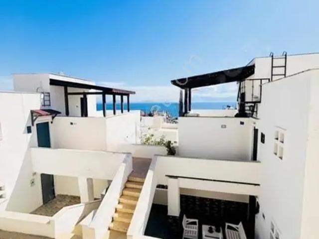 Yukarı, Bodrum içerisinde satılık mülk