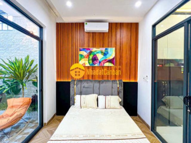 Nhà mặt phố bán