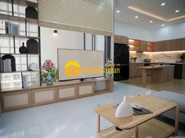 Nhà mặt phố bán