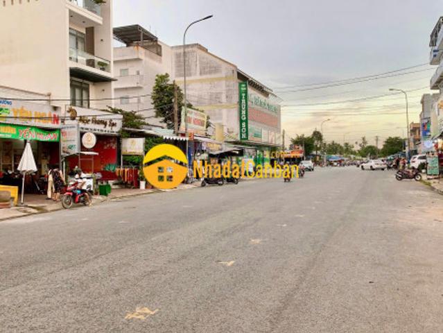 Nhà mặt phố bán