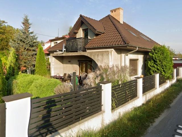 Dom na sprzedaż w Ostrowiec Świętokrzyski, Świętokrzyskie