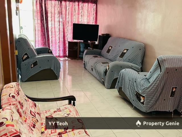 Terraced House for sale in Malaka