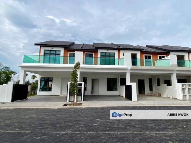 House for sale in Malaka