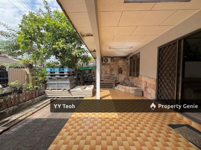 Residential House for sale in Malaka