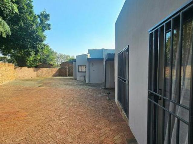 Apartment for rent in Waterkloof, Gauteng