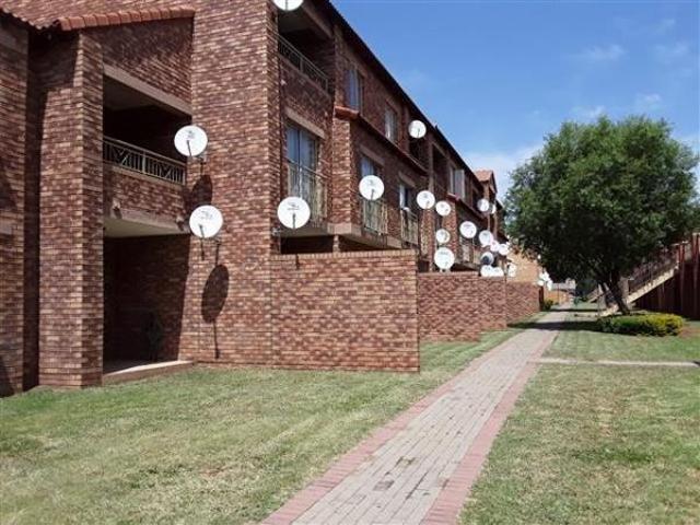 Apartment for rent in Karenpark, Akasia