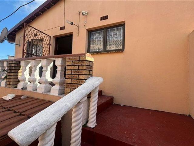 Apartment for rent in Chatsworth, Kwazulu-natal