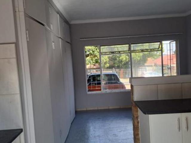 Apartment for rent in Waterkloof, Gauteng