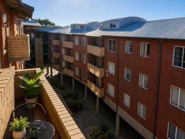 Apartment for sale in Vosloorus, Gauteng