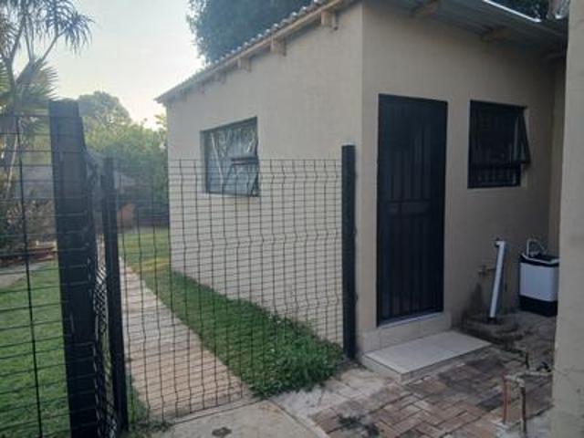 Apartment for rent in Waterkloof, Gauteng