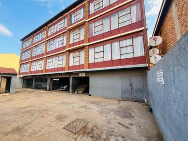 Apartment for sale in Kempton Park