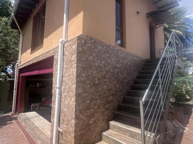 Apartment for rent in Greenside, Rosebank