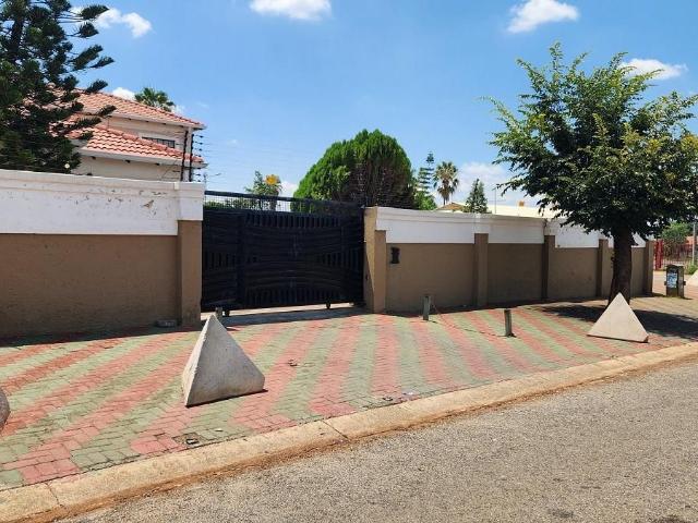 Apartment for rent in Tlhabane, North West