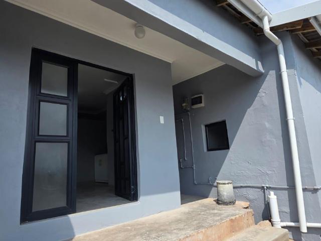 Apartment for rent in Wentworth, Durban