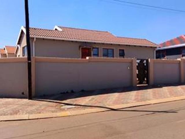 Apartment for rent in Kagiso, Gauteng