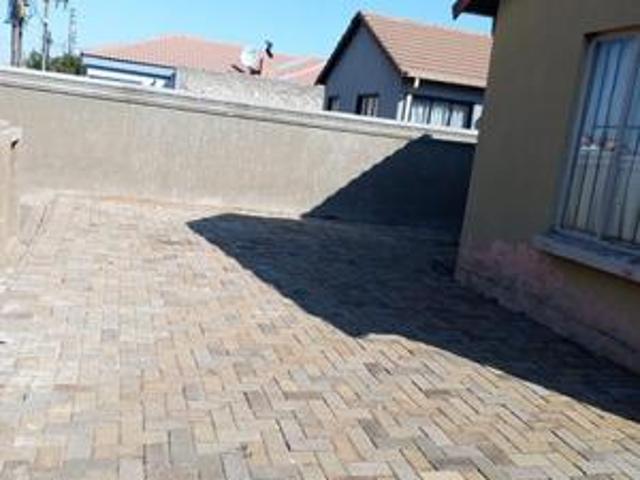 House for rent in Vosloorus, Gauteng