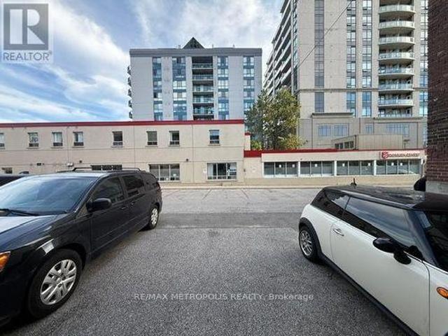 Commercial for rent in Downtown Barrie, Barrie