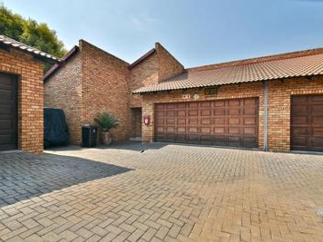Townhouse for sale in Ekurhuleni, Gauteng