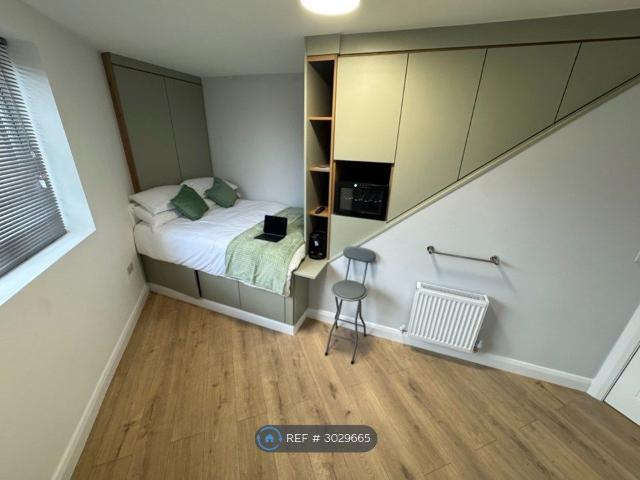 Room for rent in Brownlow Fold, Lee Bank